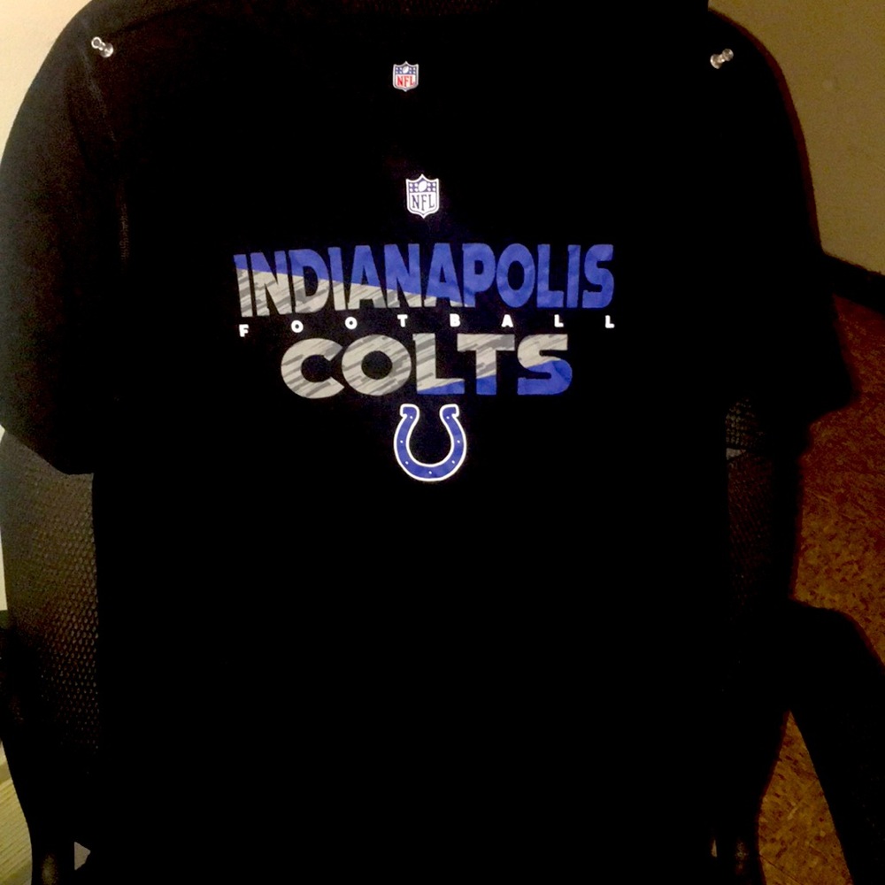This is the NFL Indiana coach shirt size 18/20